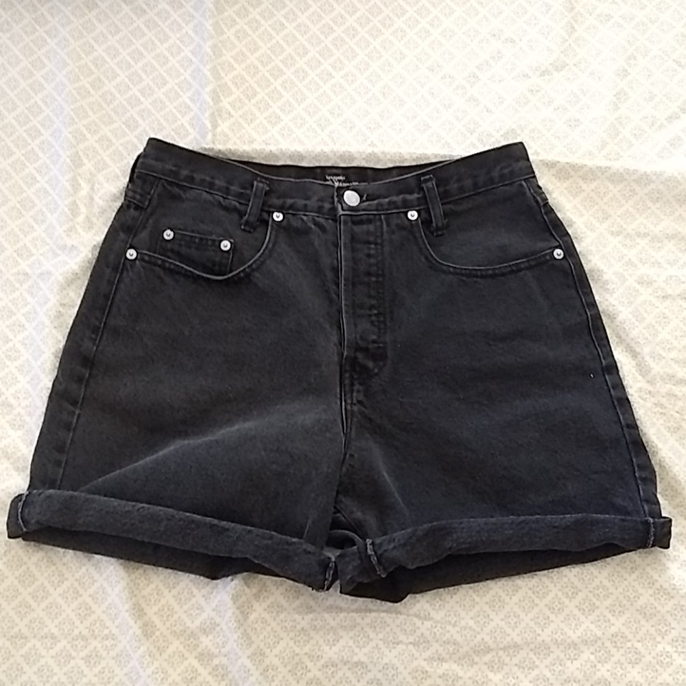 Vintage Guess high rise black jean shorts
